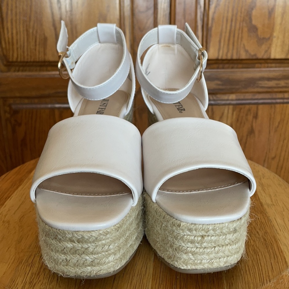 Platform sandals